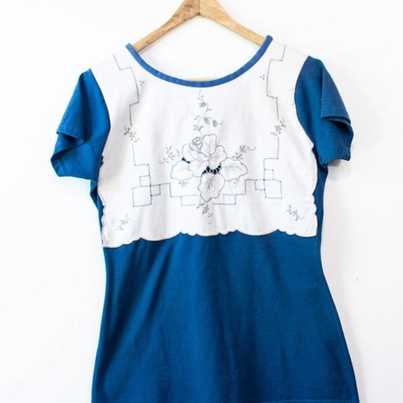 Lunaria Tops - blue handmade tee shirt with vintage applique